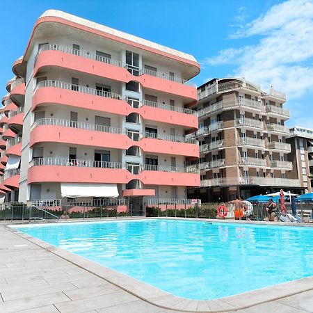 Apollo Fronte Mare Leilighet Lido di Jesolo Eksteriør bilde
