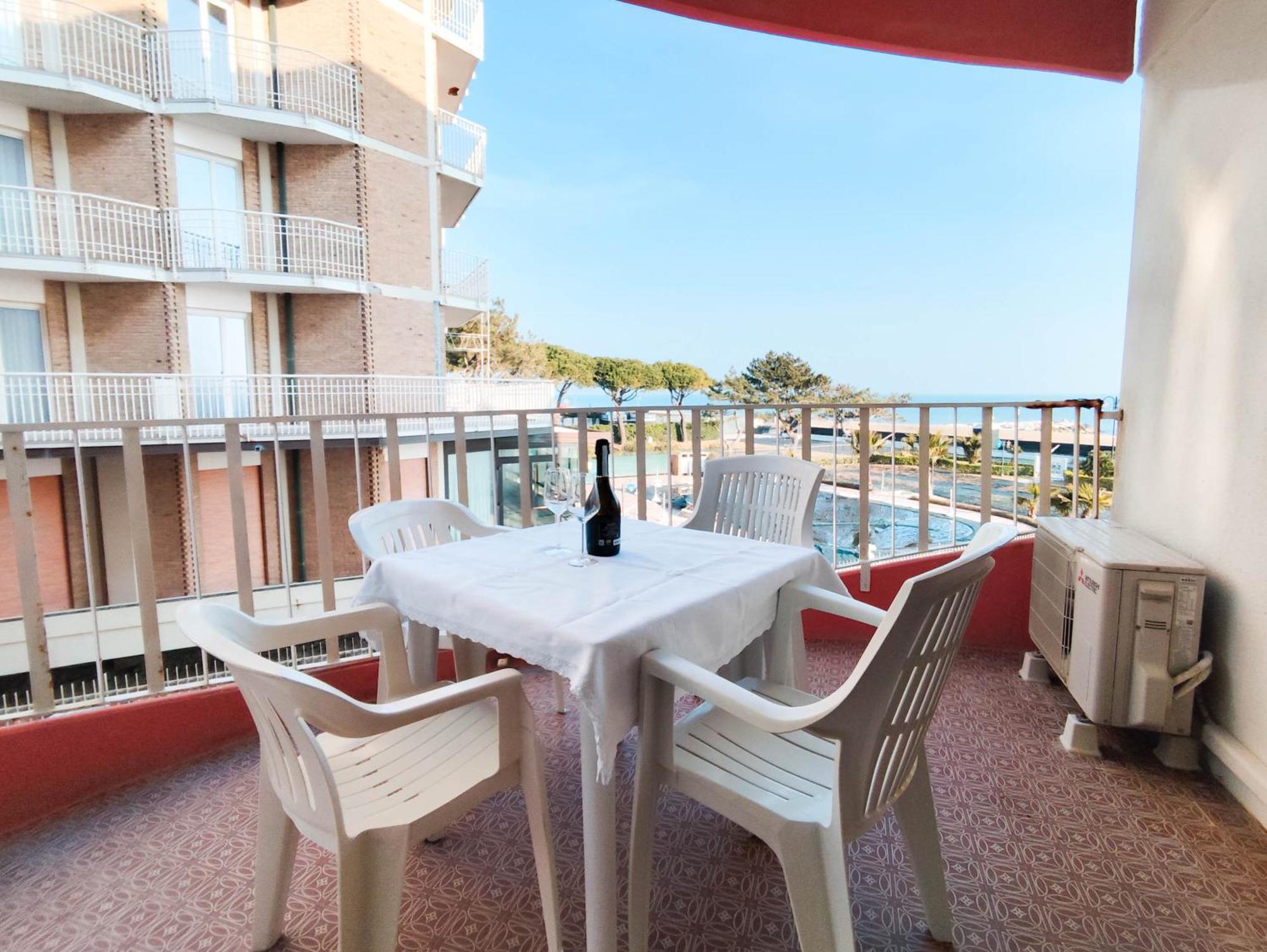 Apollo Fronte Mare Leilighet Lido di Jesolo Eksteriør bilde